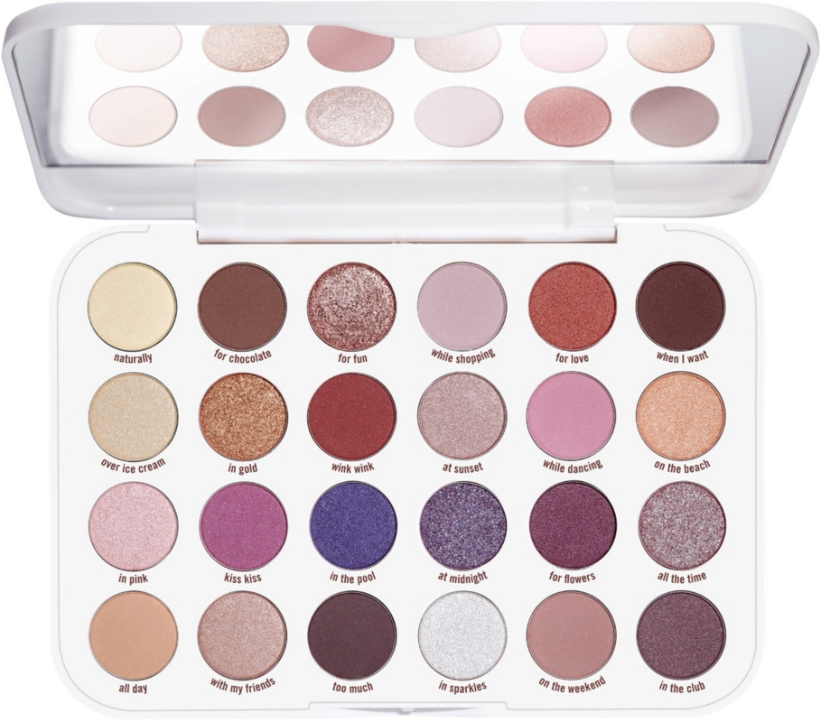 Eye flirt party look