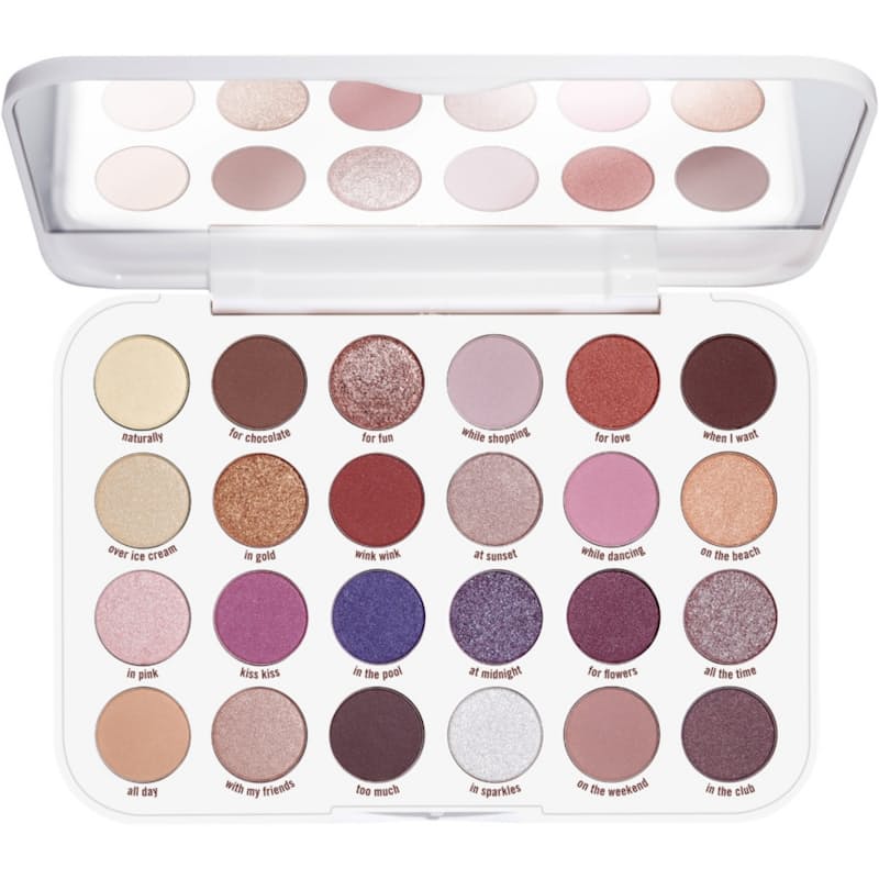 Eye flirt party look