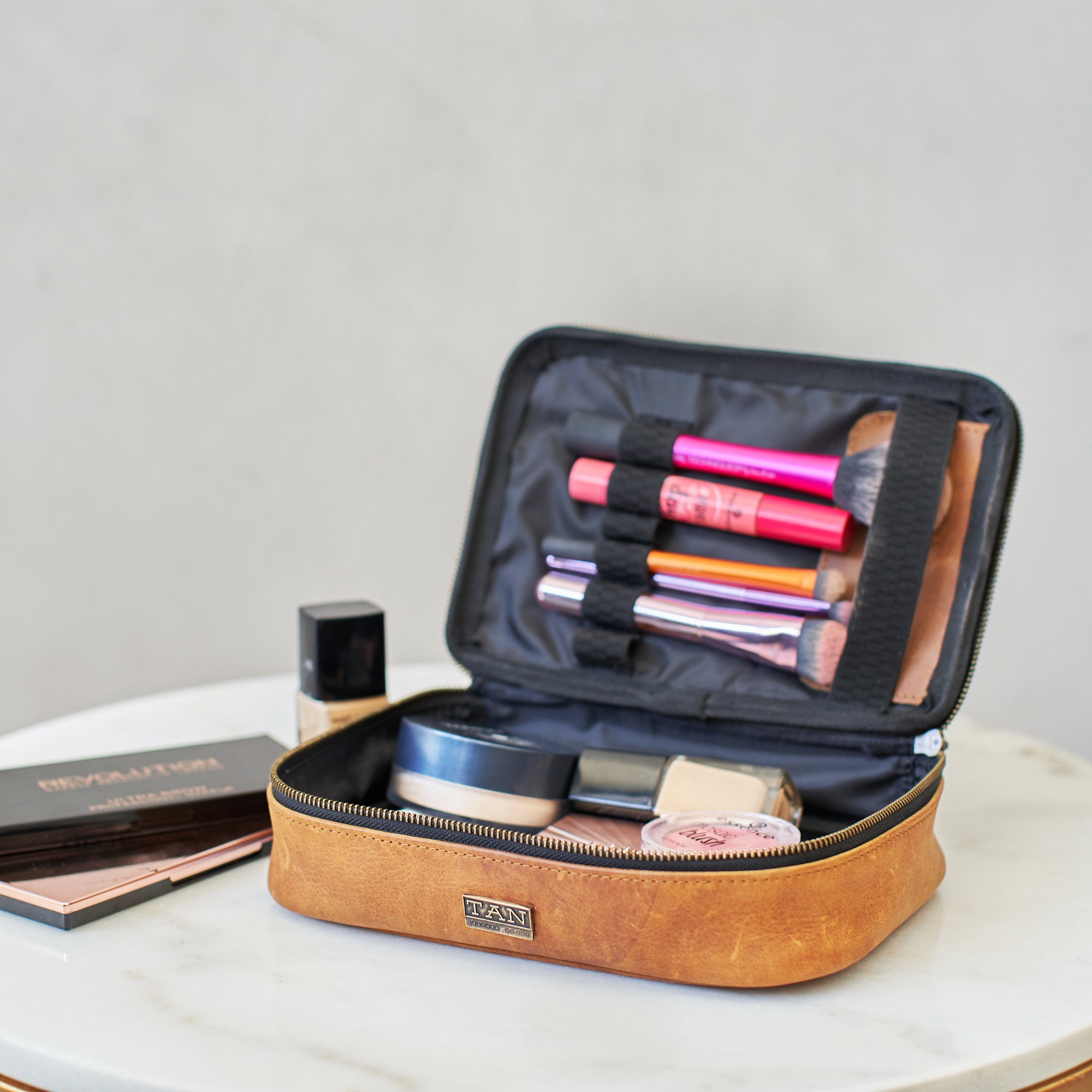 100% Full-grain Bovine Leather Make-Up Bag