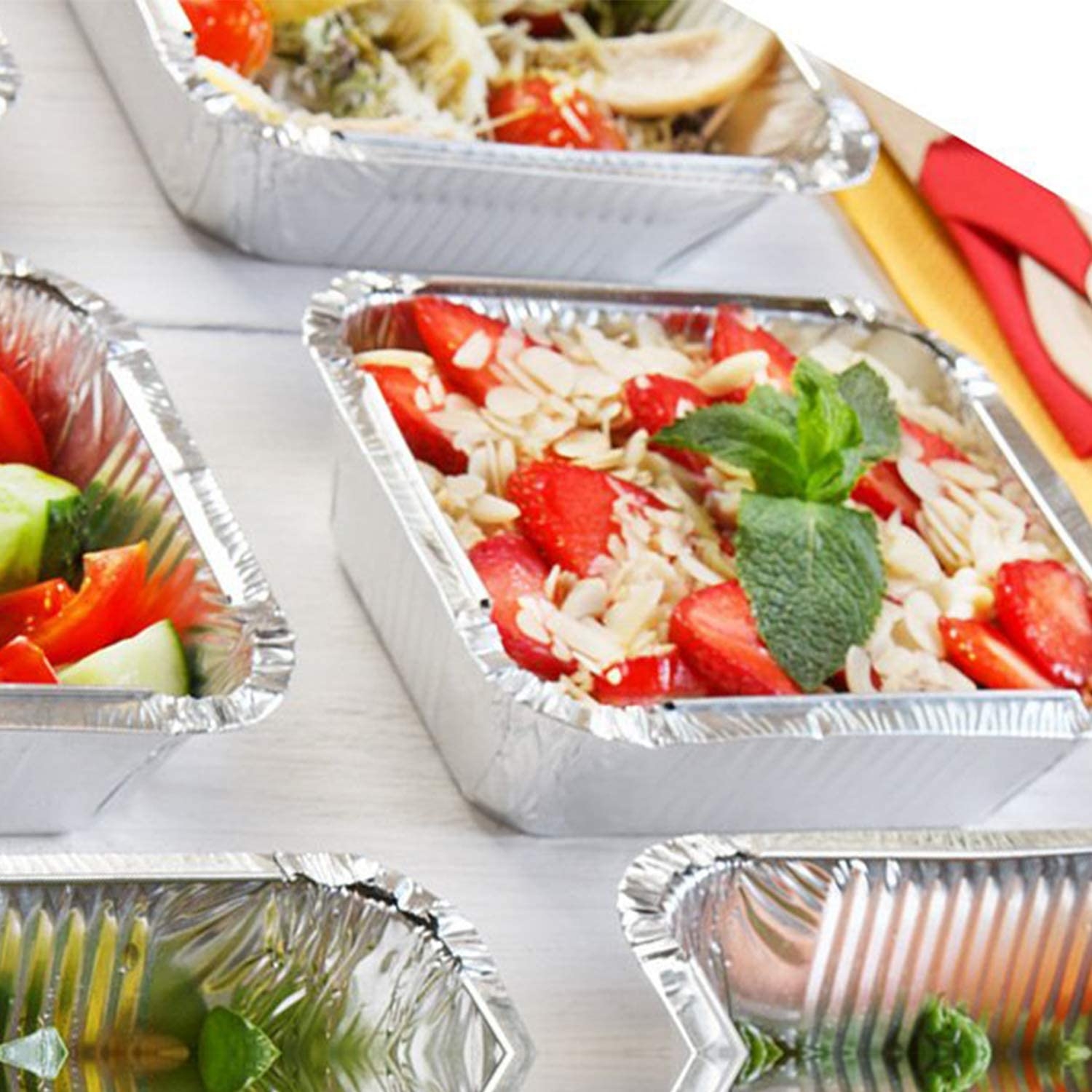 Pack of 10 Aluminium Foil Containers with Lids