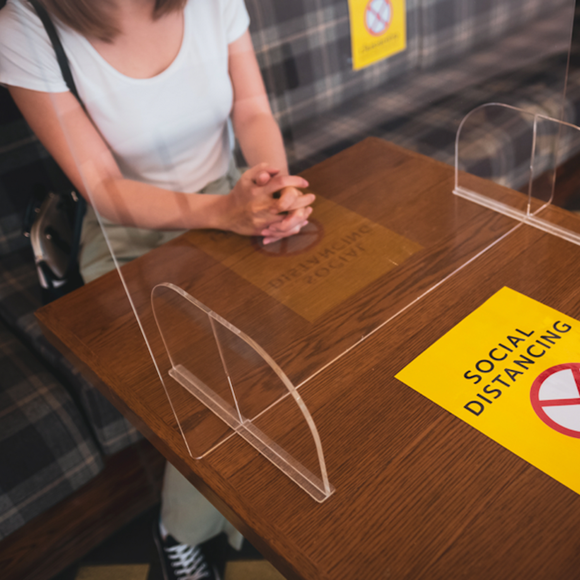 Protective Perspex Desk Shield
