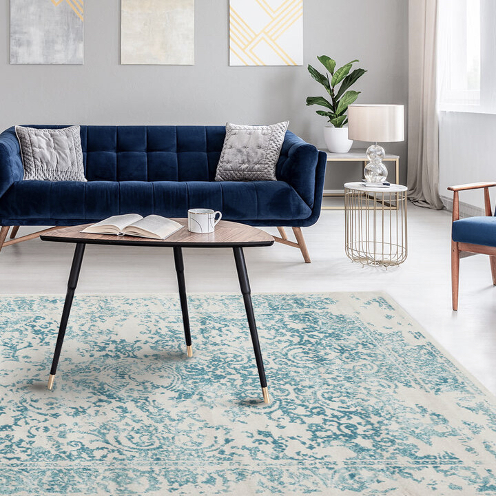 Luxurious Vintage Rug (280 x 400cm)
