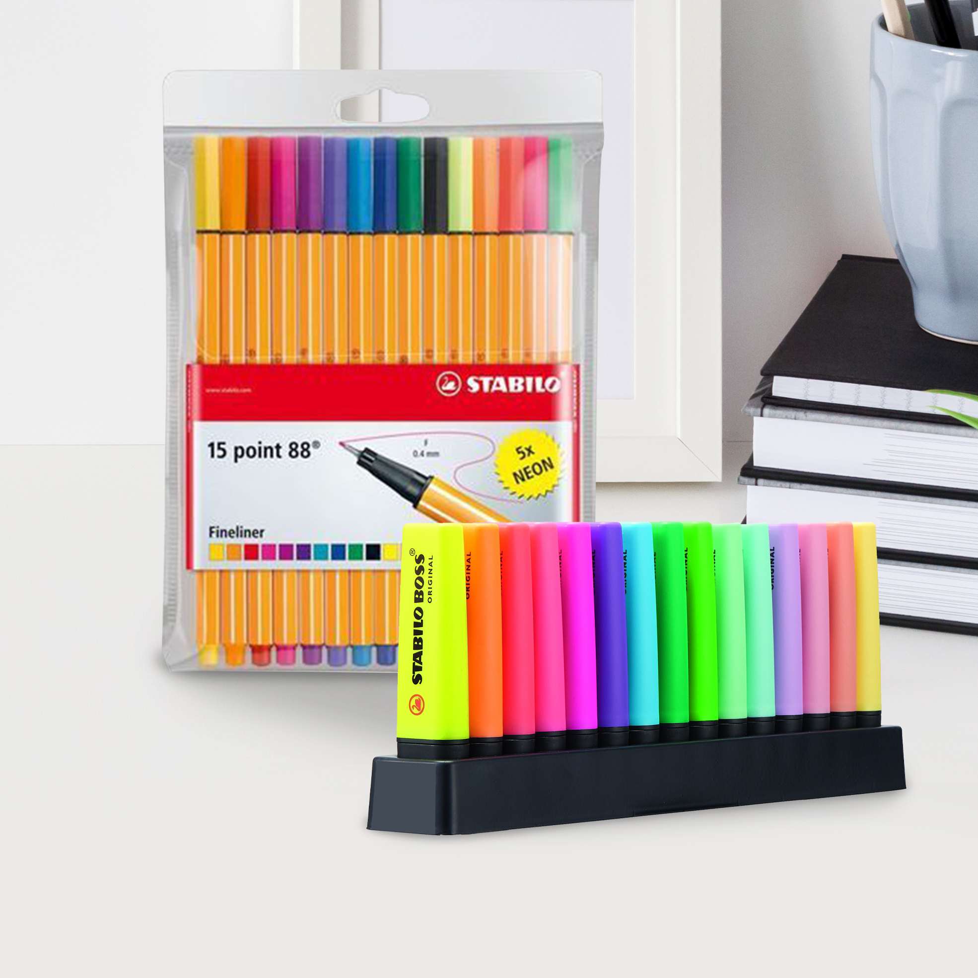 15 Piece Highlighter Deskset with 15 Fineliners
