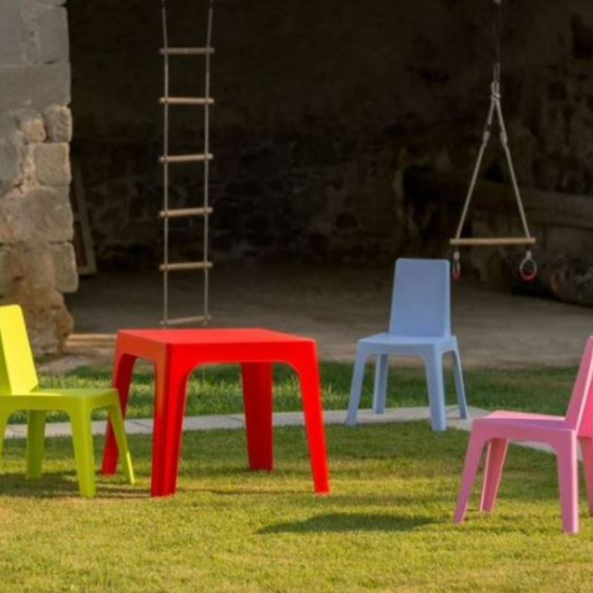 Stackable Julieta Kid's Table