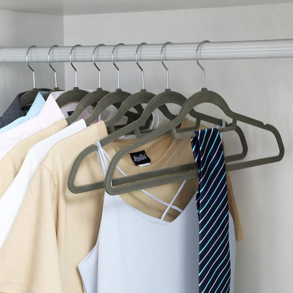 Pack of 30 Non-Slip Velvet Hangers Heavy Duty Swivel Hooks