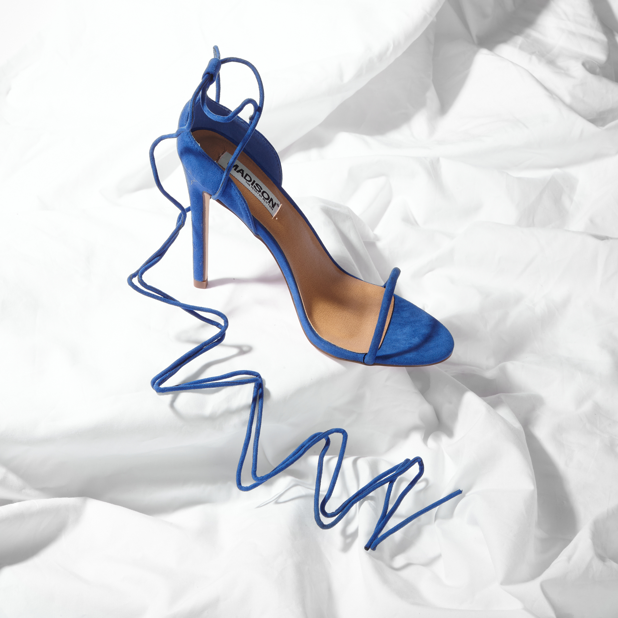 Ladies Dainty Over-The-Toe Strap Heel