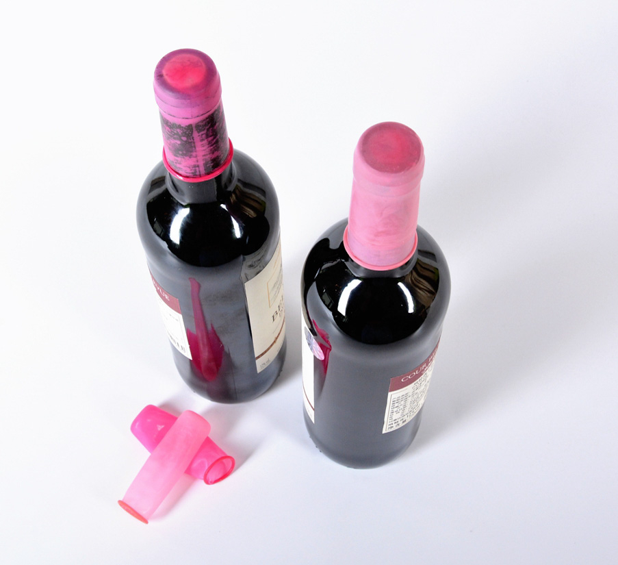Pack of 4 Reusable Wine Condoms