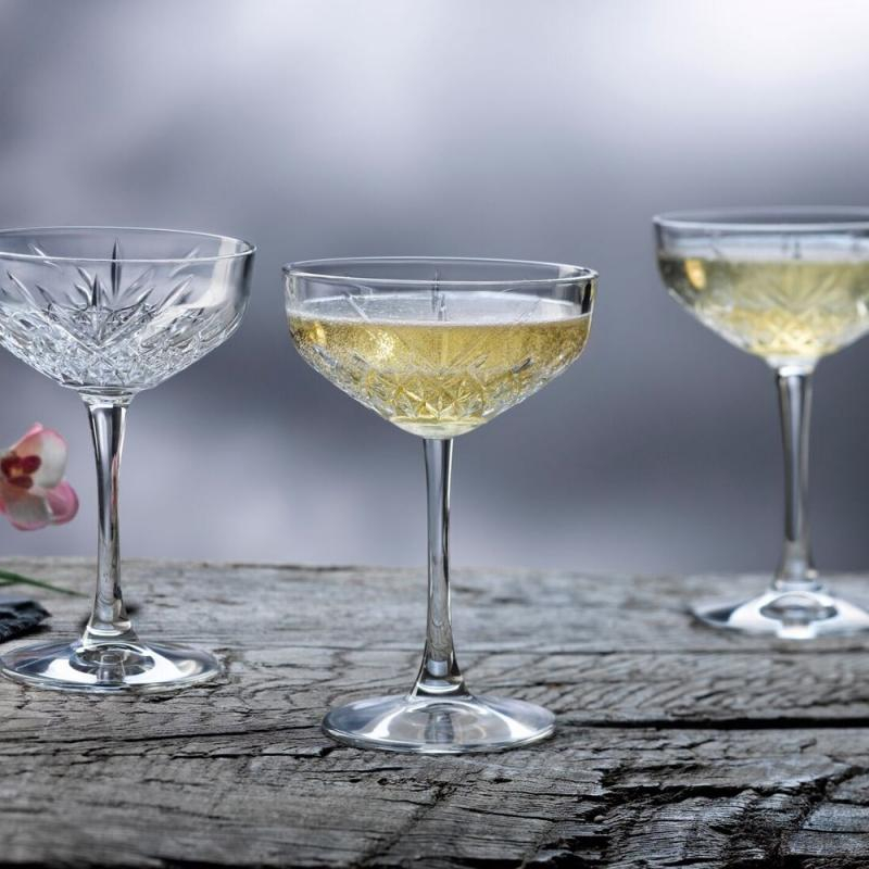 Set of 6 Timeless Champagne Glasses 