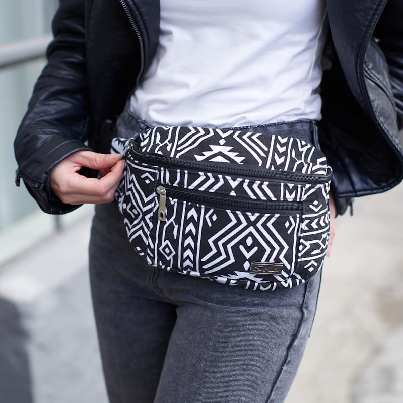 Aztec Black & White