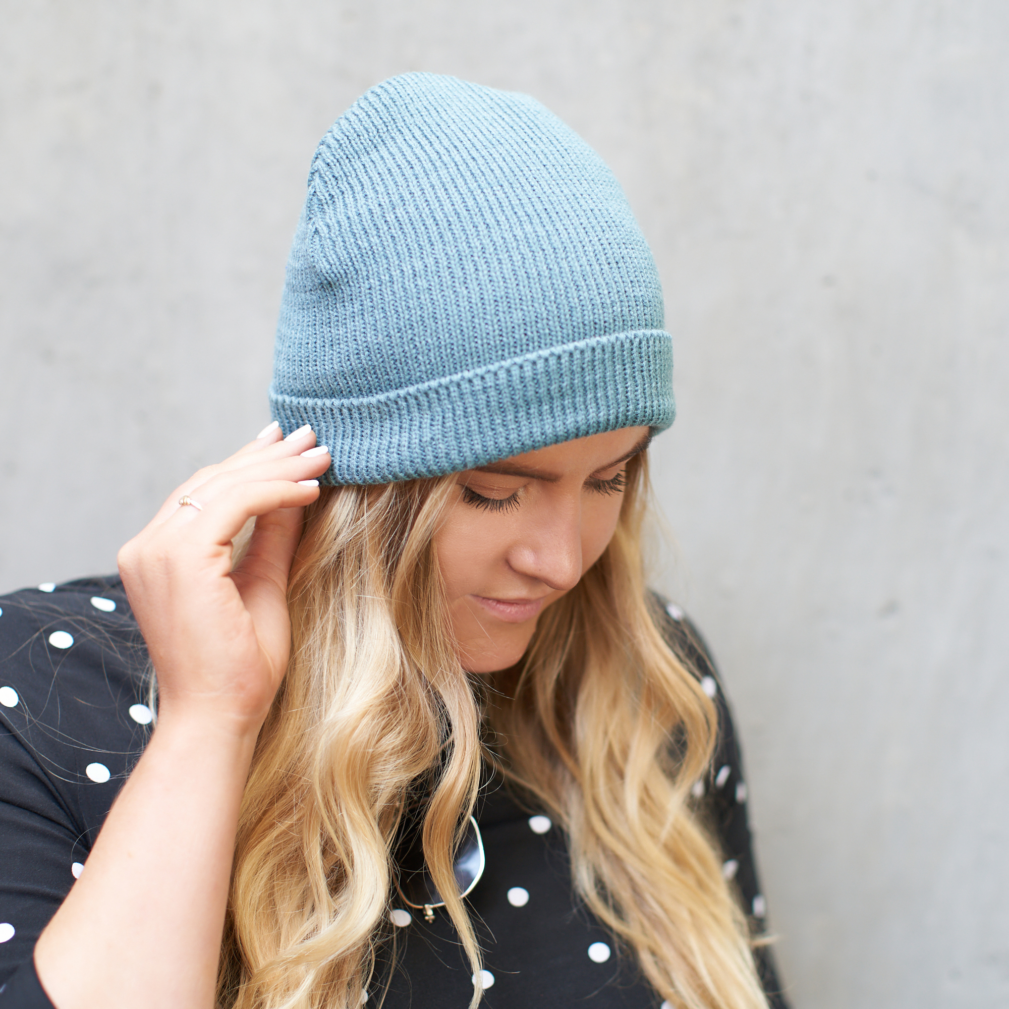 Unisex 100% Acrylic Comfort Beanies