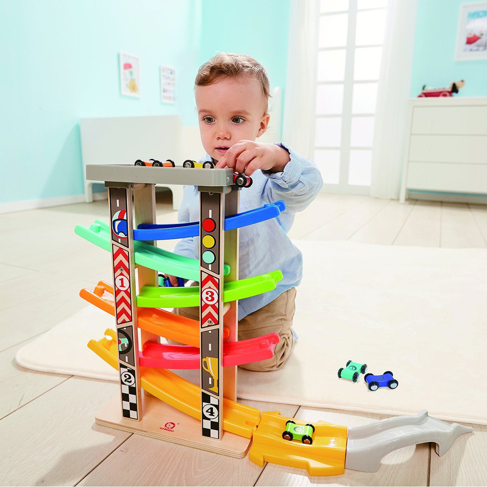 Mega Ramp Car Racer with 6 Tracks