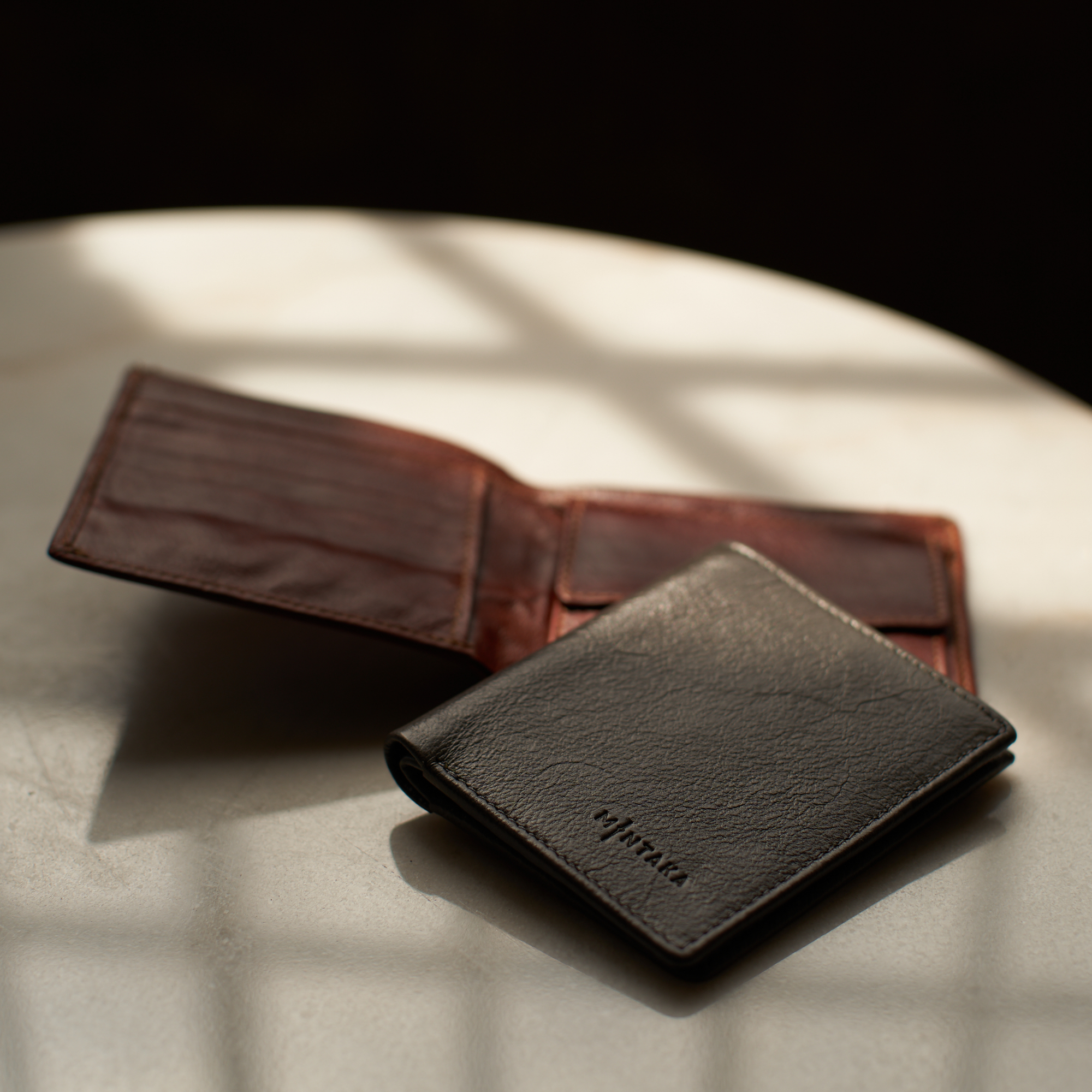 Fanie Men's Leather Bi-Fold Wallet