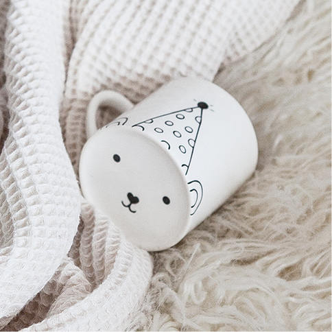 165ml Handmade Ceramic Illustration Party Bear Mug