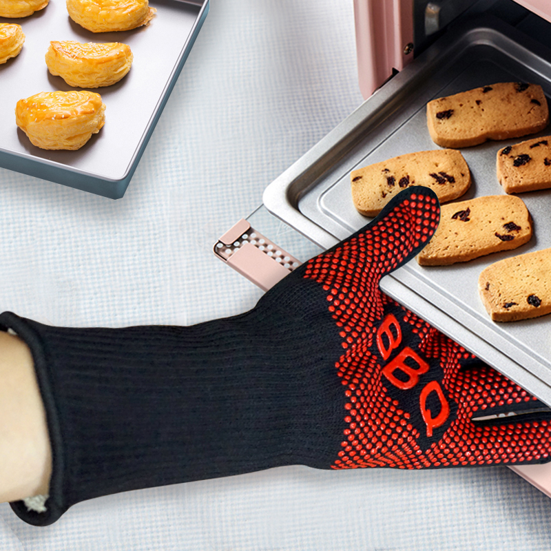 Heat Resistant Non-Slip BBQ and Oven Gloves
