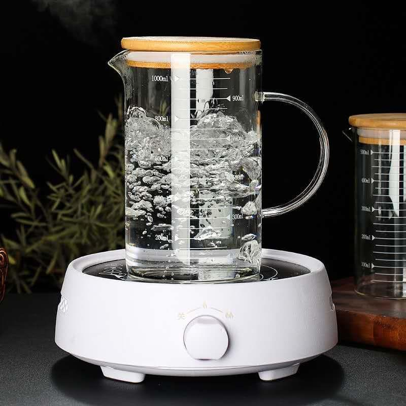 Hot and Cold Resistant Borosilicate Glass Measuring Jug with Lid
