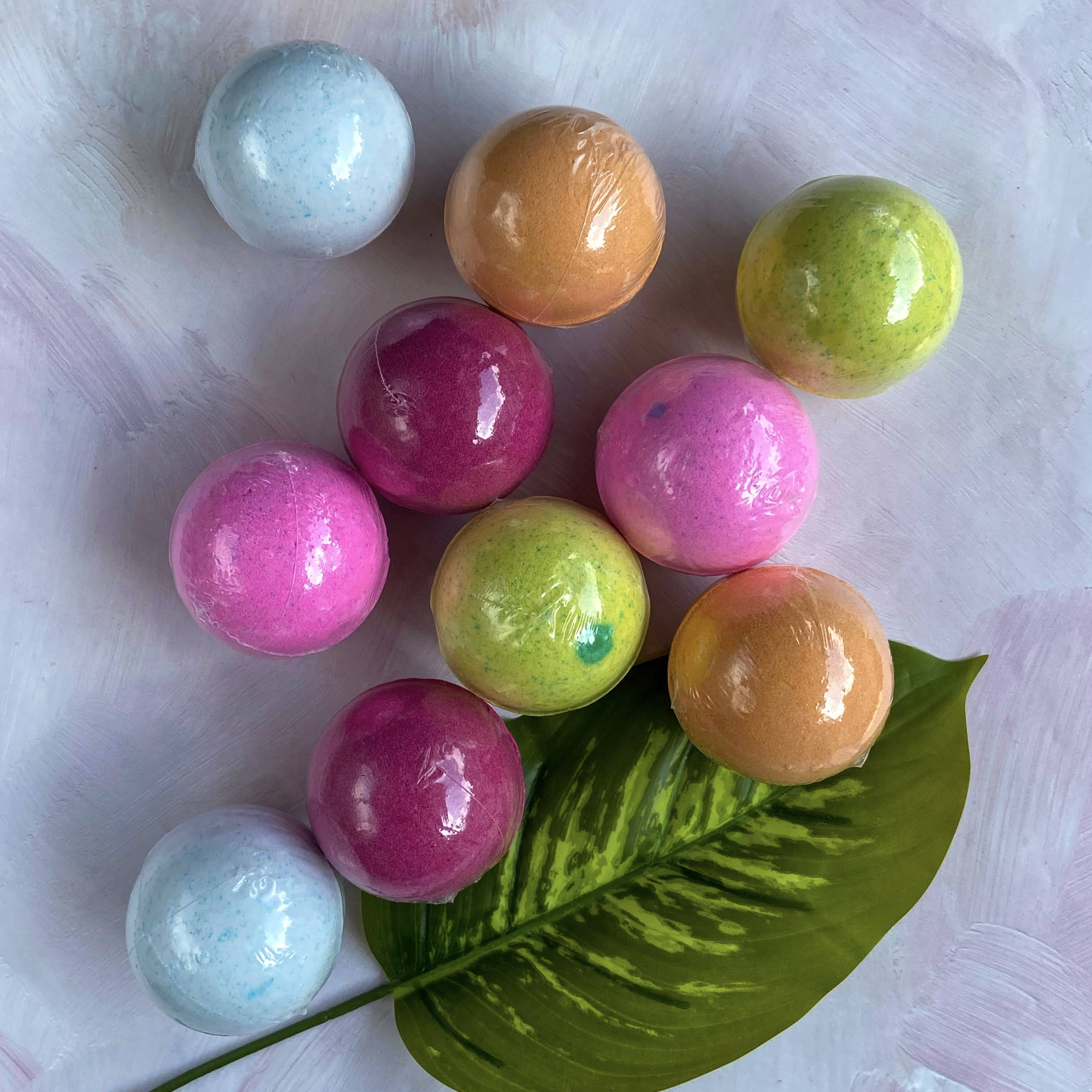 Pack of 10 Assorted 6.5cm Bathbombs
