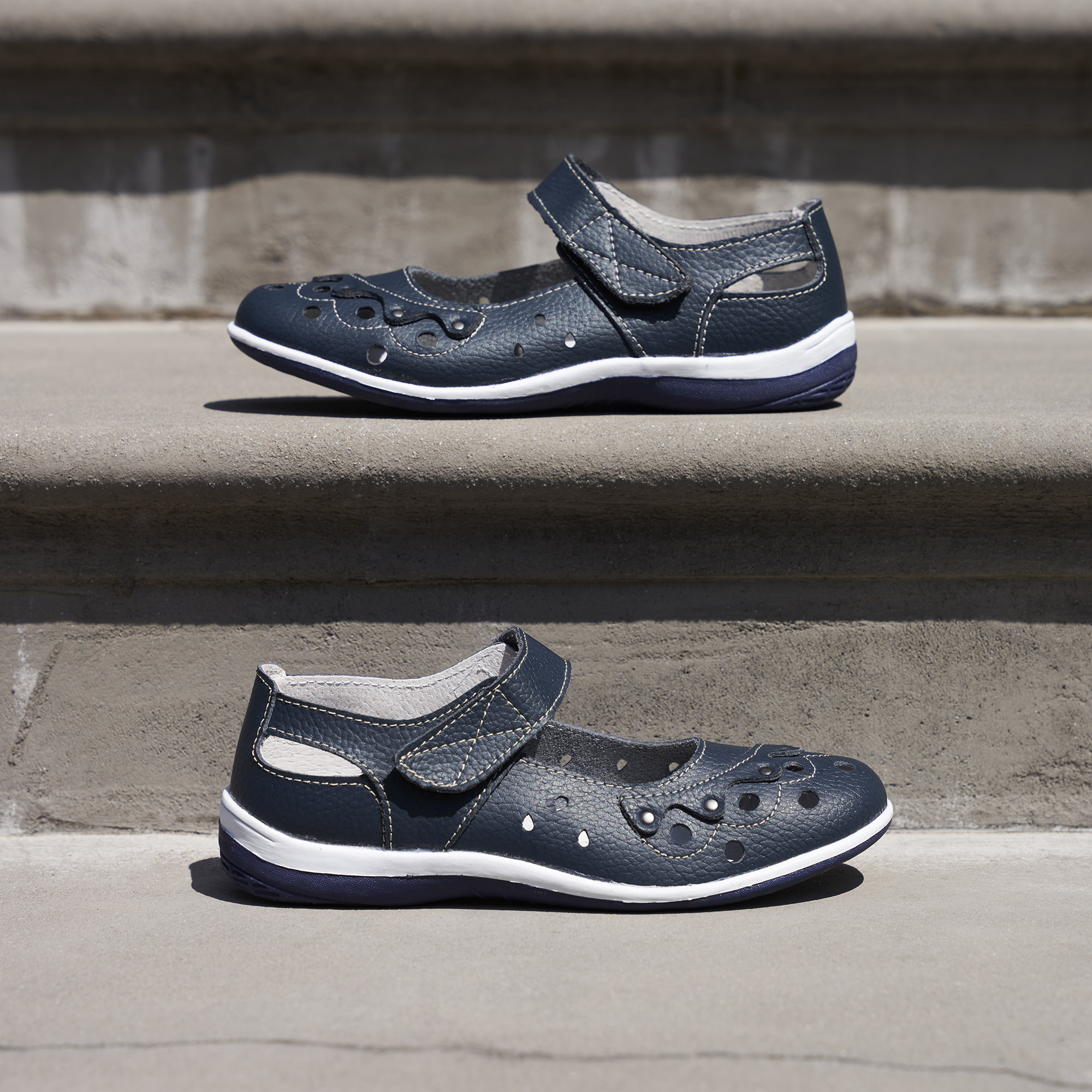 Ladies Genuine Leather Adjustable Pumps