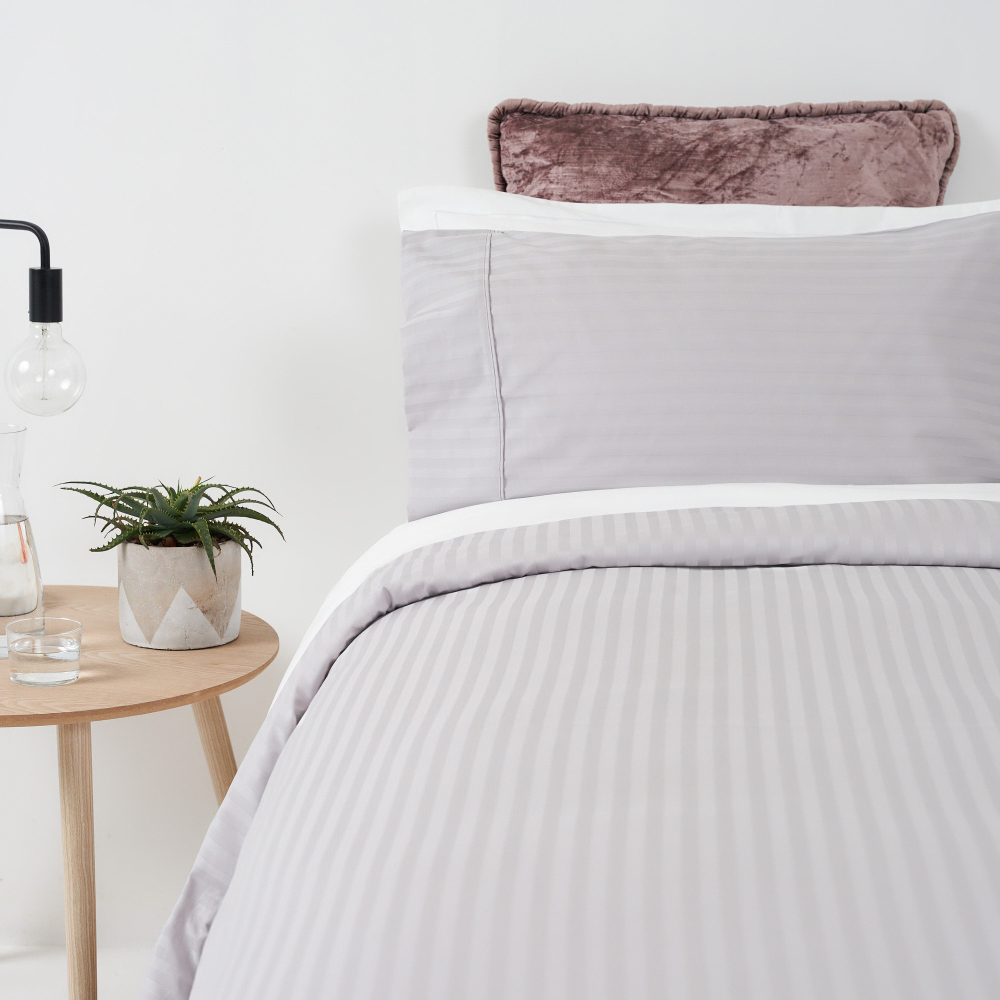 250 Thread Count Egyptian Cotton Duvet Covers including Pillowcases