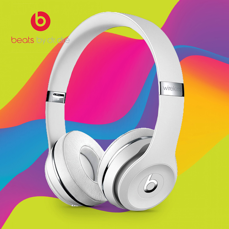 Solo3 Wireless Headphones Beats Icon Collection in Satin Silver