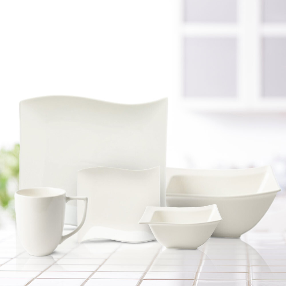 17 Piece Square Dinner Set
