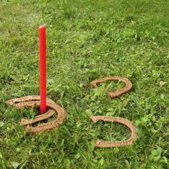 Classic Wooden Horse Shoe Toss Game
