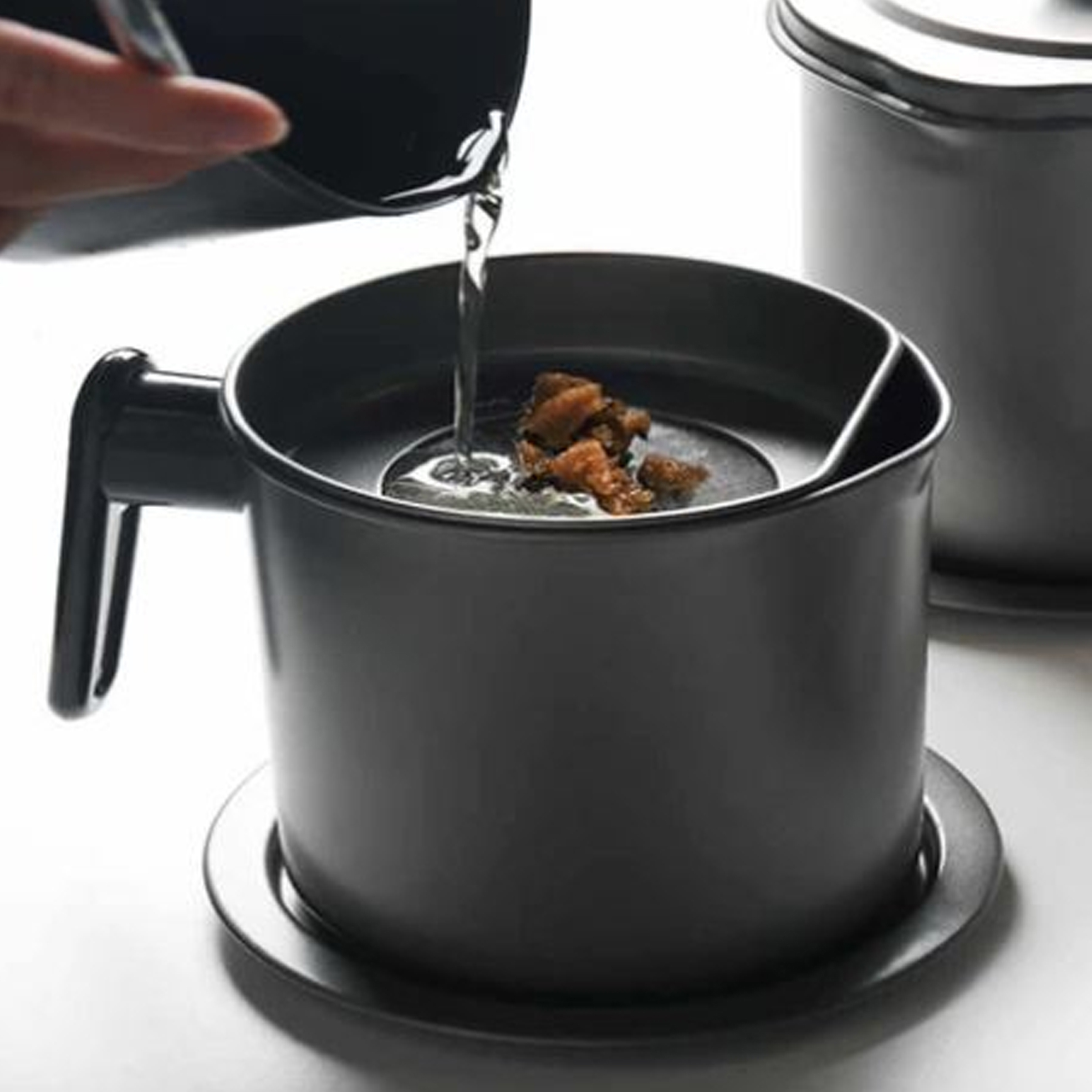 1.4L Oil Strainer Jug