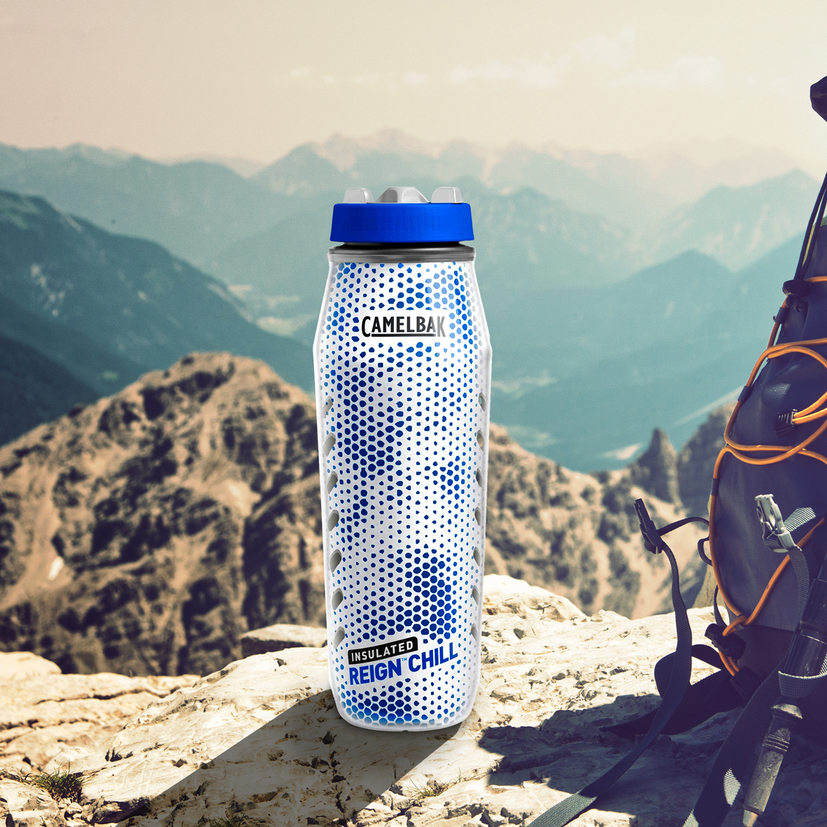 945ml Reign Royal Blue Chill Water Bottle