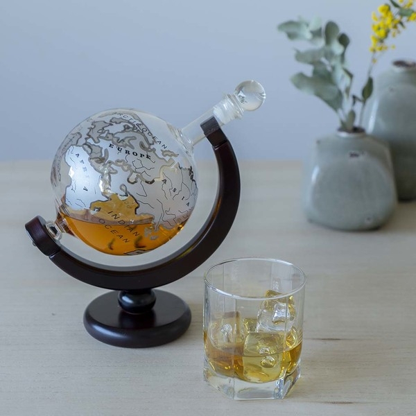 Whiskey Decanter Globe in Glass and Wood