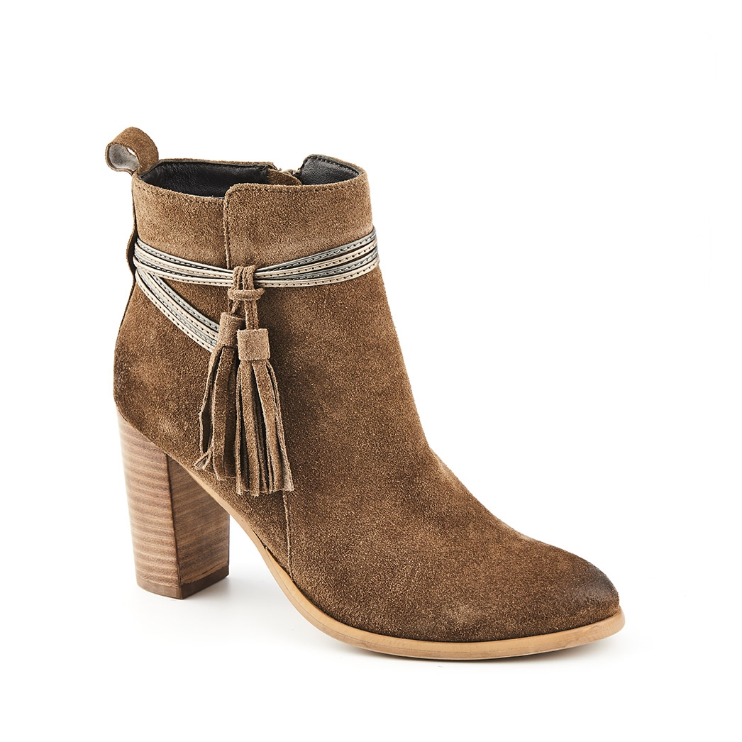 Ladies Leather Block Heel With Metallic Ties
