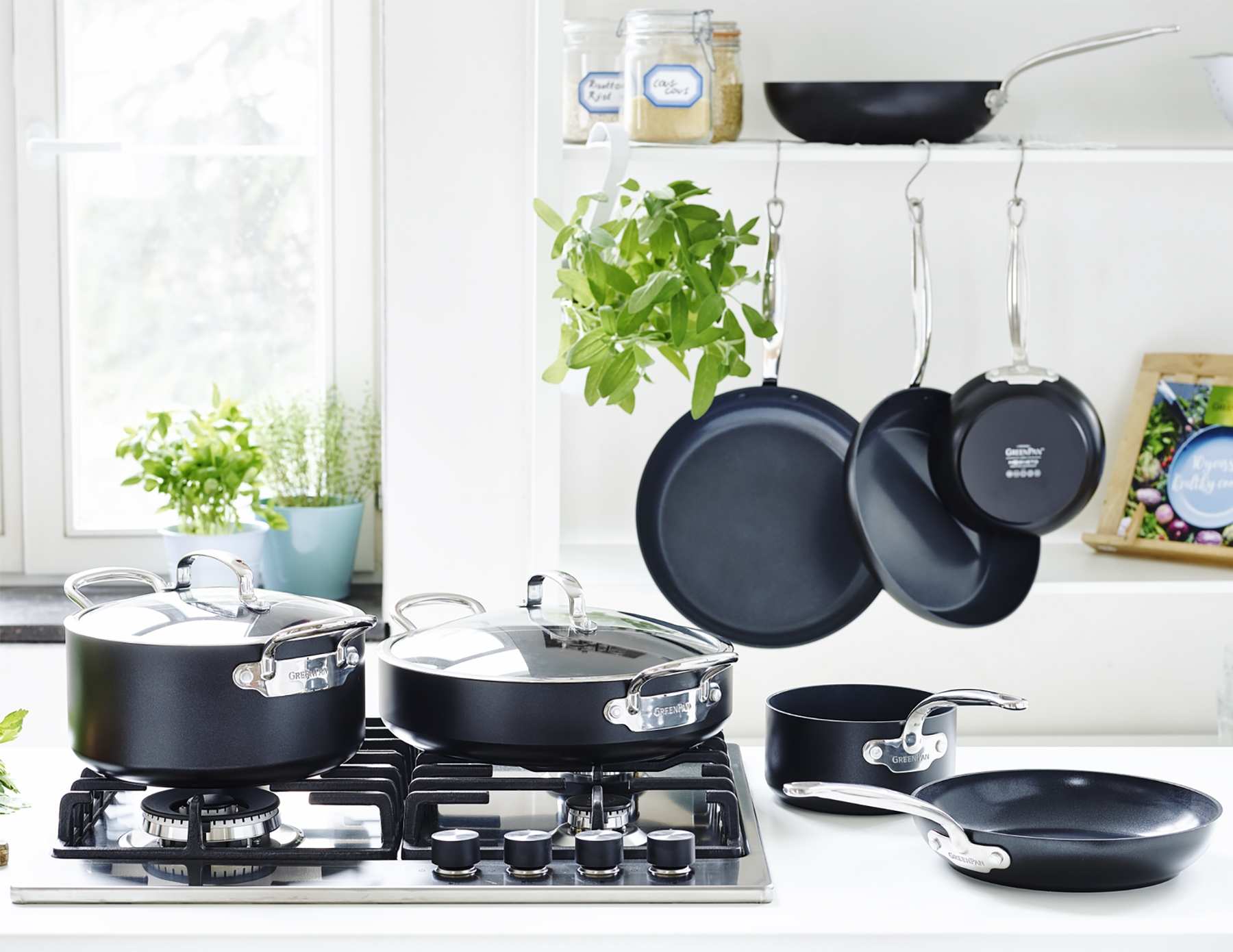 Only the 20cm or 26cm pans available.