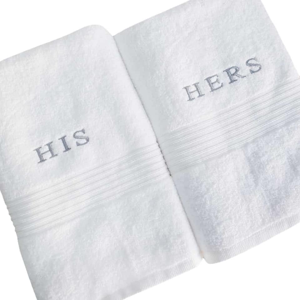 Set of 2 Soft Touch Embroidery Set 570gsm Bath Towels