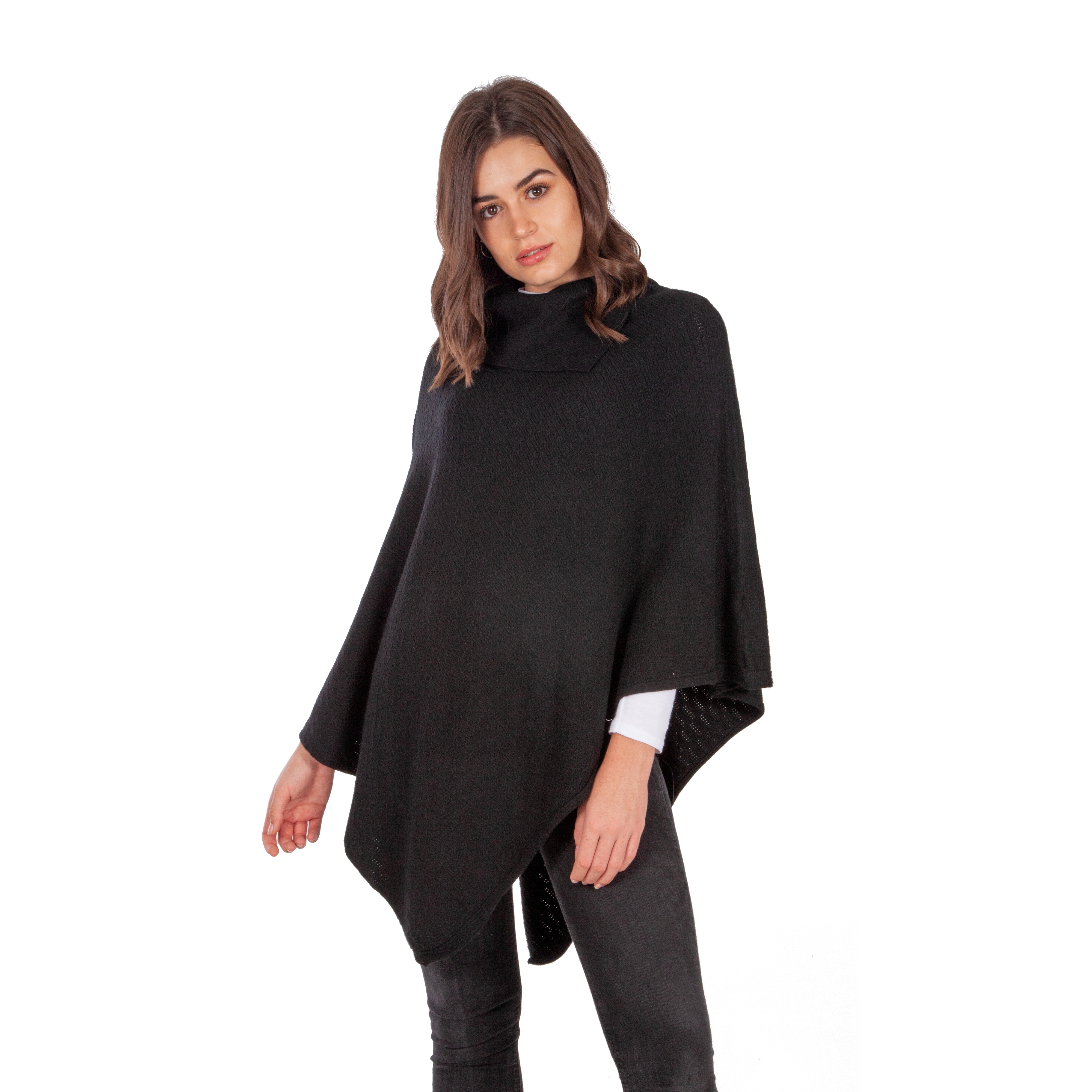 Ladies Knitted Poncho (One Size Fits All)