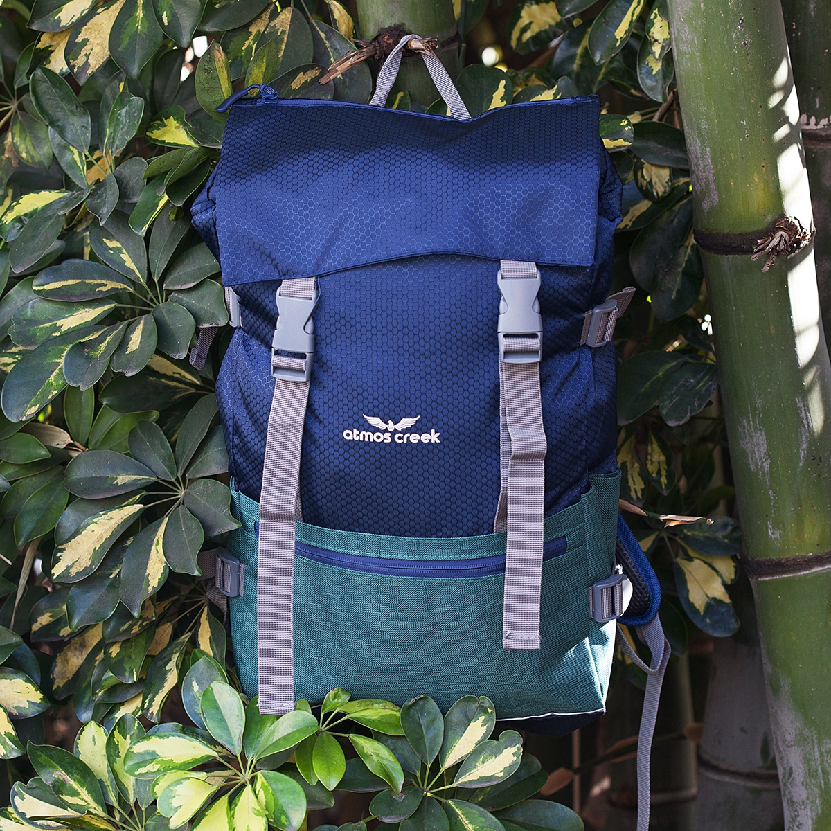 Water-Resistant Lightweight Everyday Backpack with Multiple Compartments