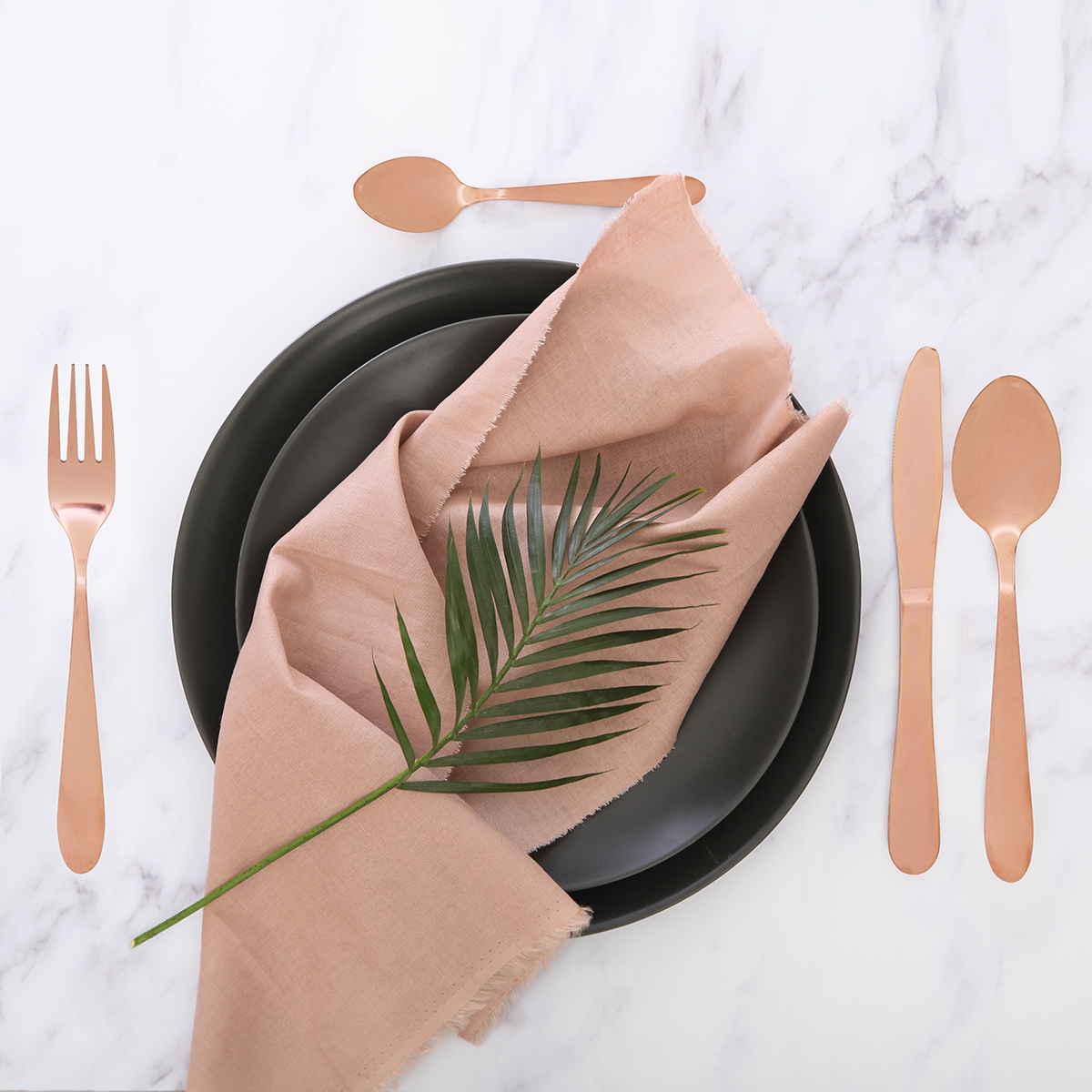 24 Piece Rose Gold Cutlery Set