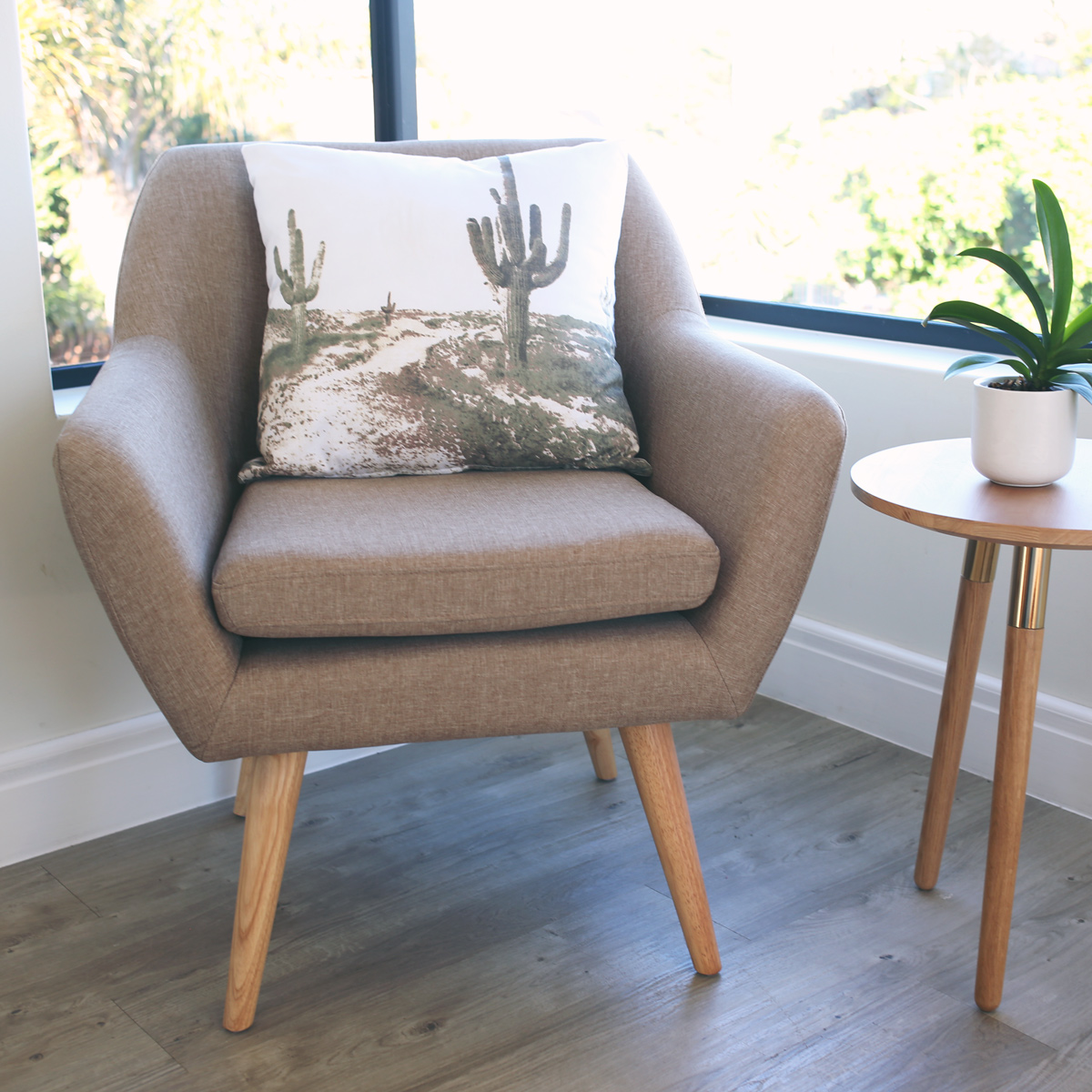 Aiden Brown (Only Chair available, Accessories not for sale)