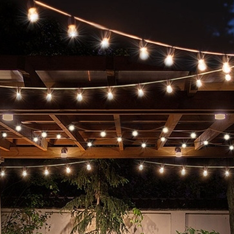 20 LED Solar-Powered Retro Bulb String Lights