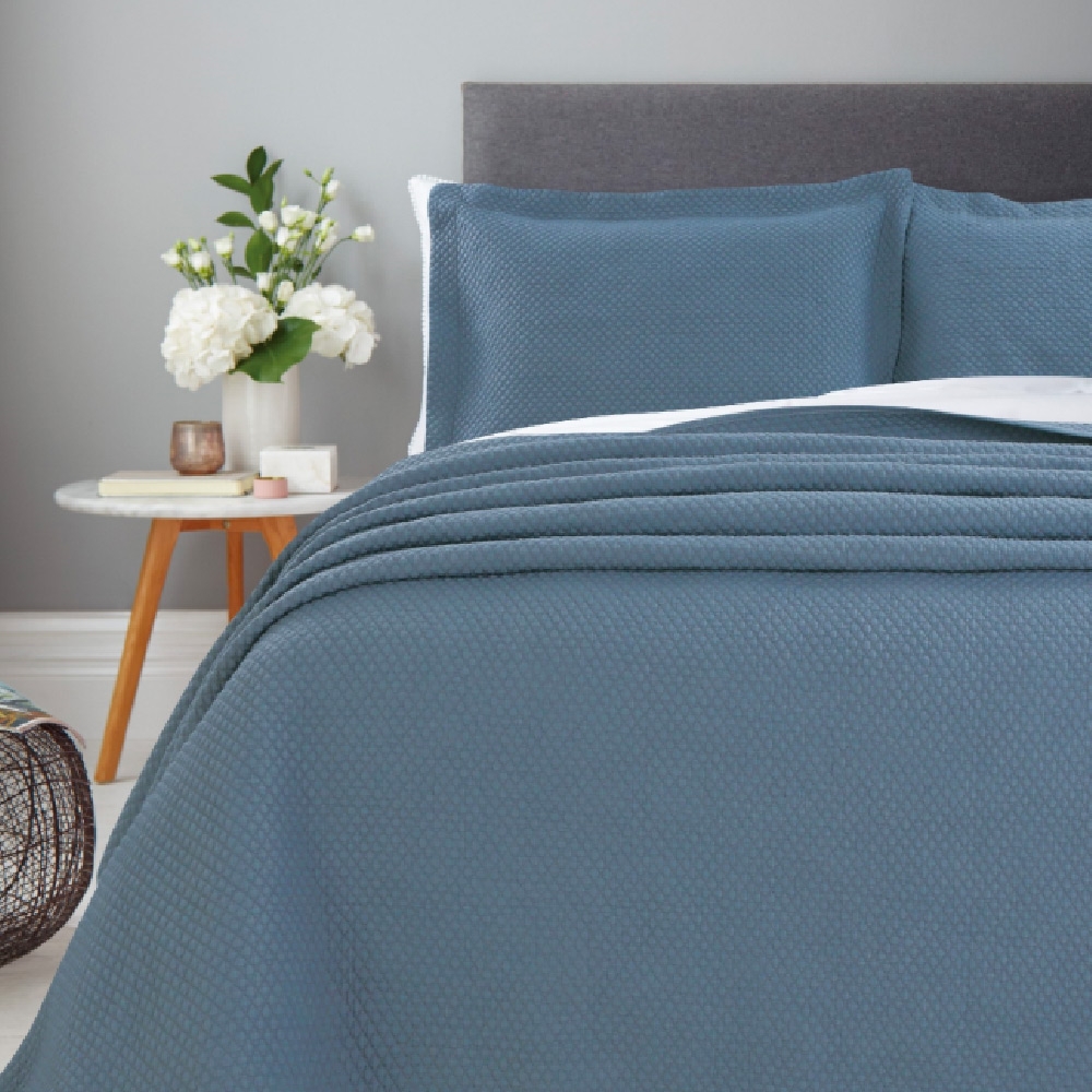 Stone Wash Luxurious Bedspread